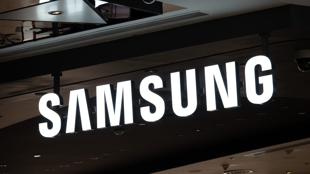Samsung's Q2 profit drops 95% as chip downturn continues