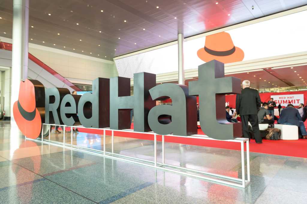 red_hat_logo.jpg